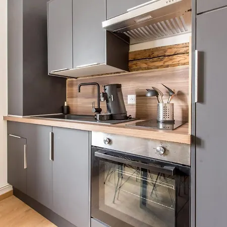 アパートホテル Poterne ヴァランシエンヌ